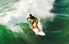 中国体育彩票：英超周一焦点战，曼联对决埃弗顿，进攻风暴席卷老特拉福德